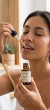 Cargar imagen en el visor de la galería, Enjuague BucoFaríngeo Aceite esencial 100% 5 ml.