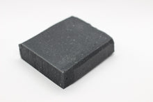 Cargar imagen en el visor de la galería, Jabón Carbón Activado, Diente de León y 3 Mentas 100 gr