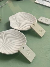 Load image into Gallery viewer, Madre Perla Soap Holder Jabonera de Cerámica
