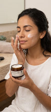 Cargar imagen en el visor de la galería, Crema de Ceramidas + Multivitaminas 100 gr
